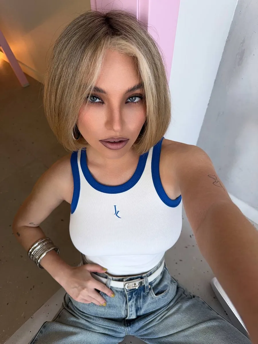 Кроп топ майка в рубчик укороченная