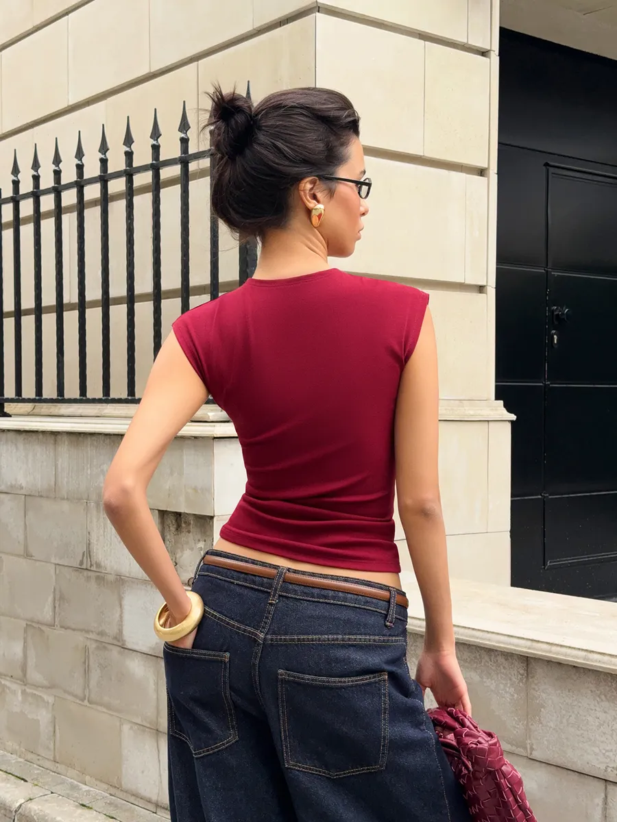 Топ футболка скимс под пиджак