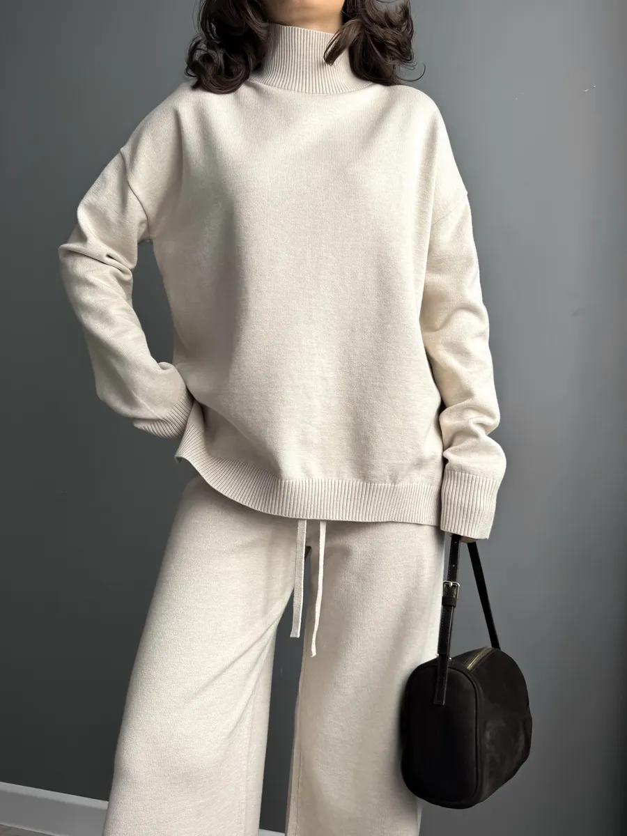 Костюм теплый вязаный с брюками