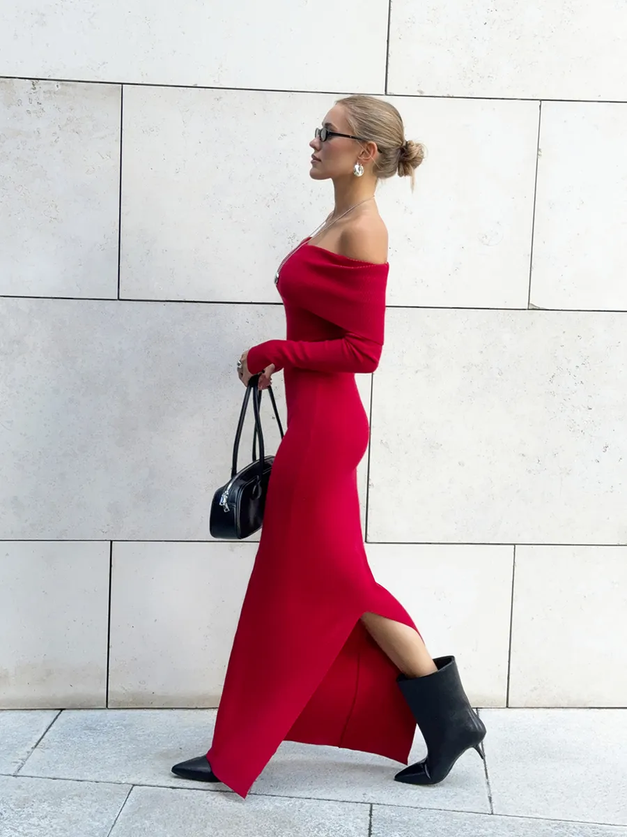 Платье вязаное длинное с открытыми плечами