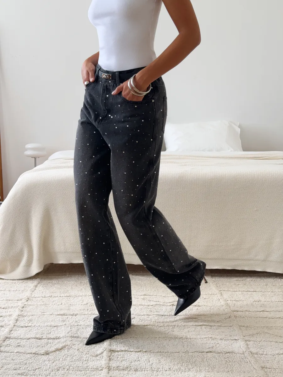 Джинсы прямые багги со стразами