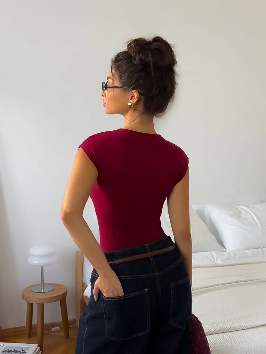 Топ футболка скимс под пиджак