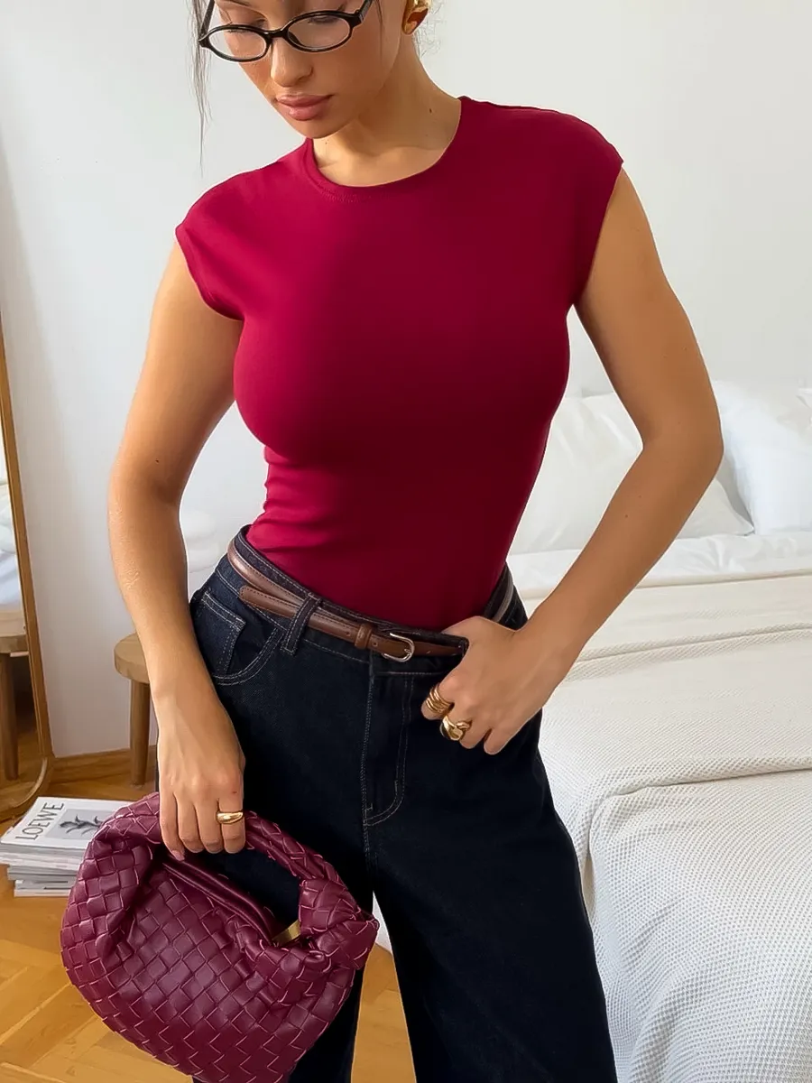 Топ футболка скимс под пиджак