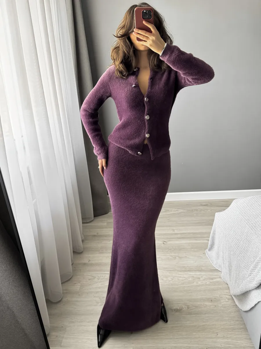 Костюм вязаный c кардиганом и юбкой