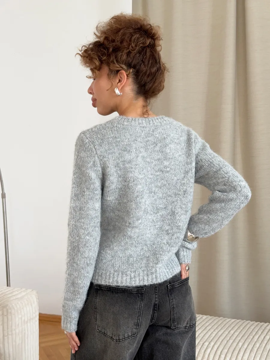 Свитер вязаный пушистый шерстяной