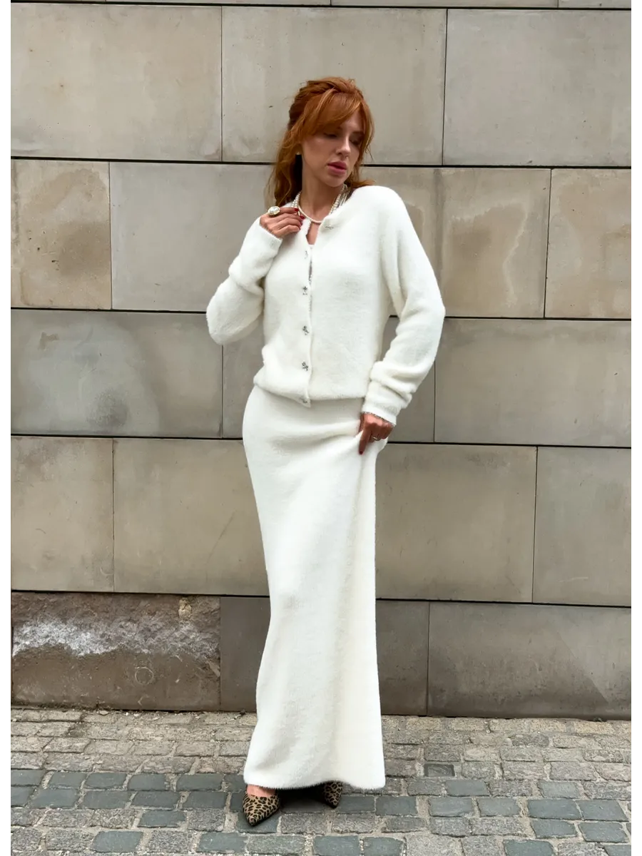 Костюм вязаный c кардиганом и юбкой