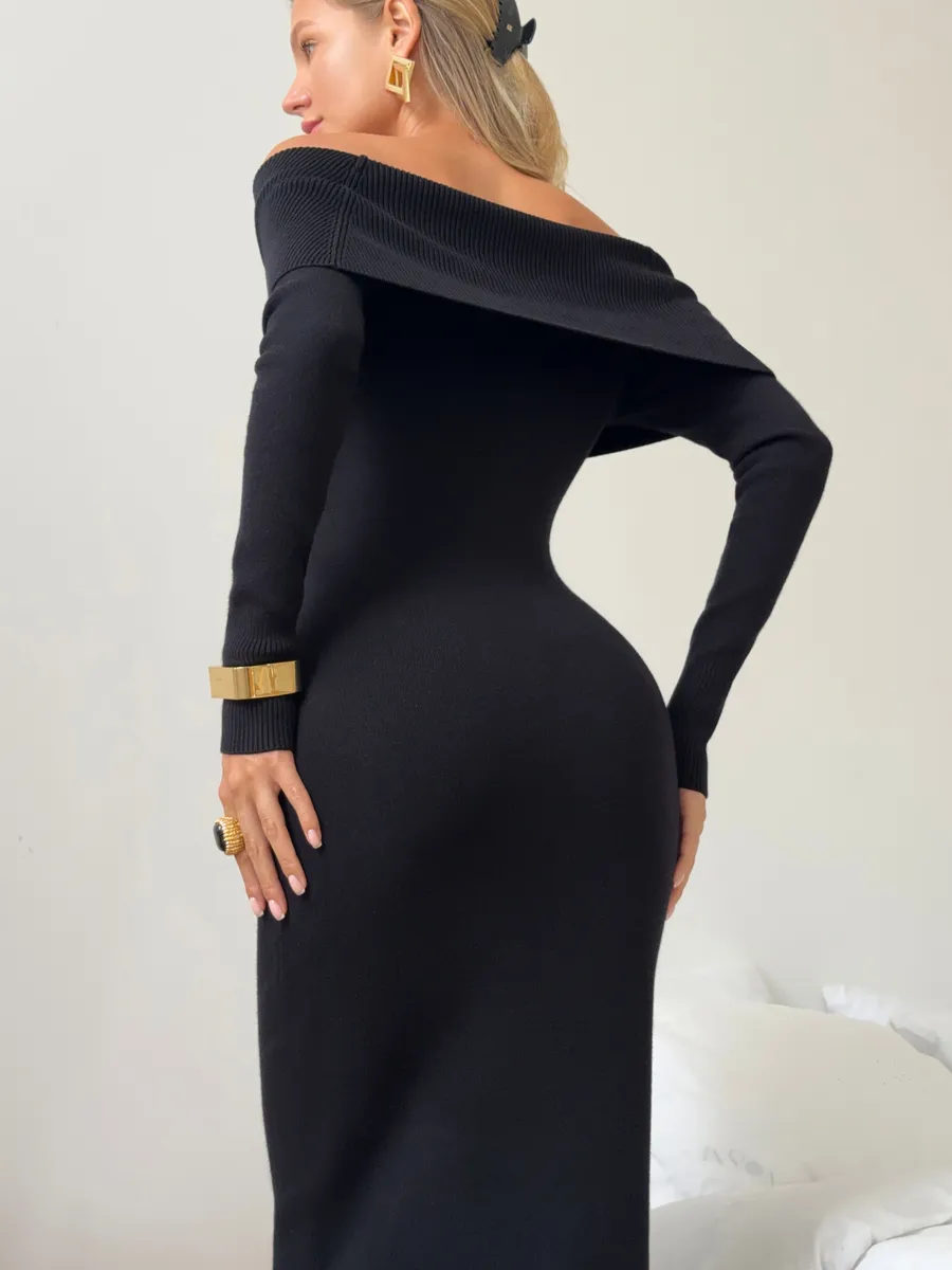 Платье вязаное длинное с открытыми плечами