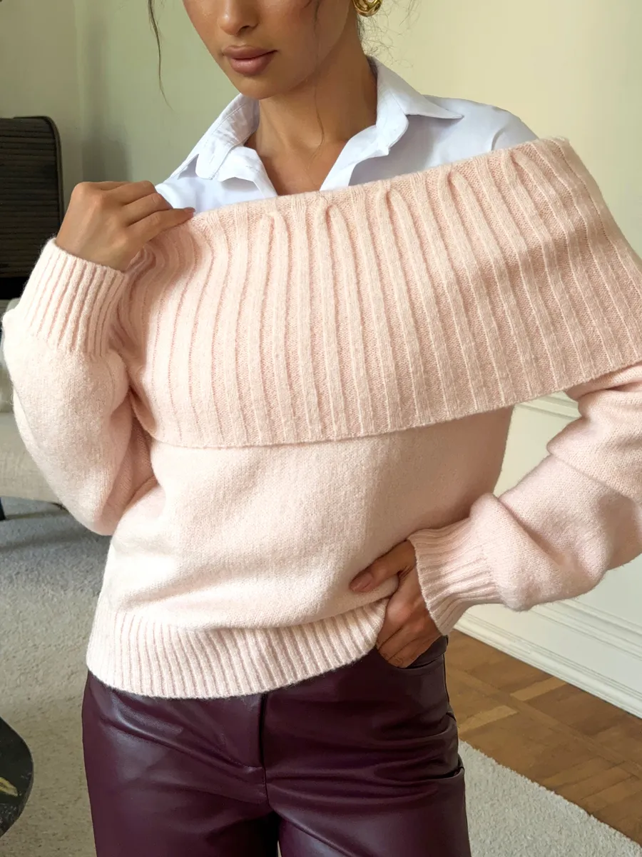 Кофта джемпер с открытыми плечами