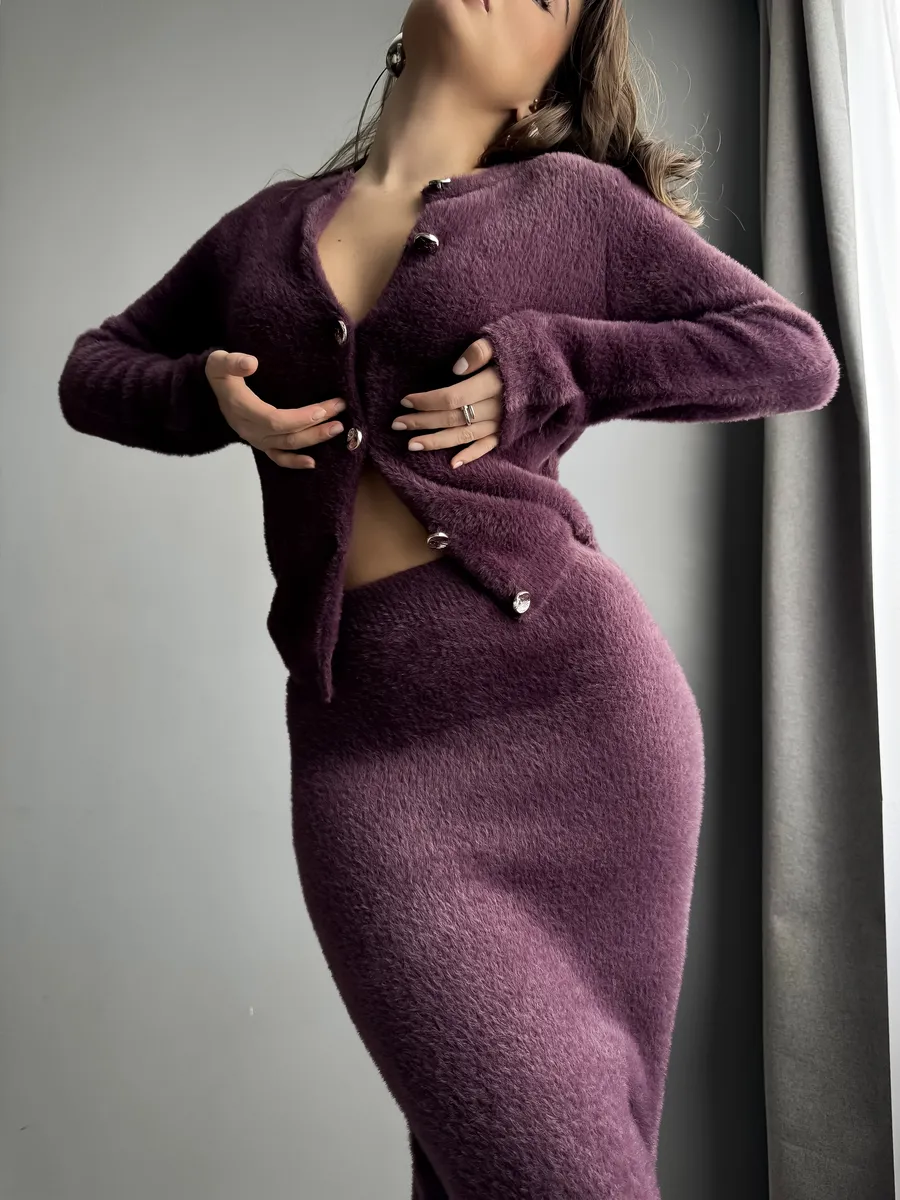 Костюм вязаный c кардиганом и юбкой