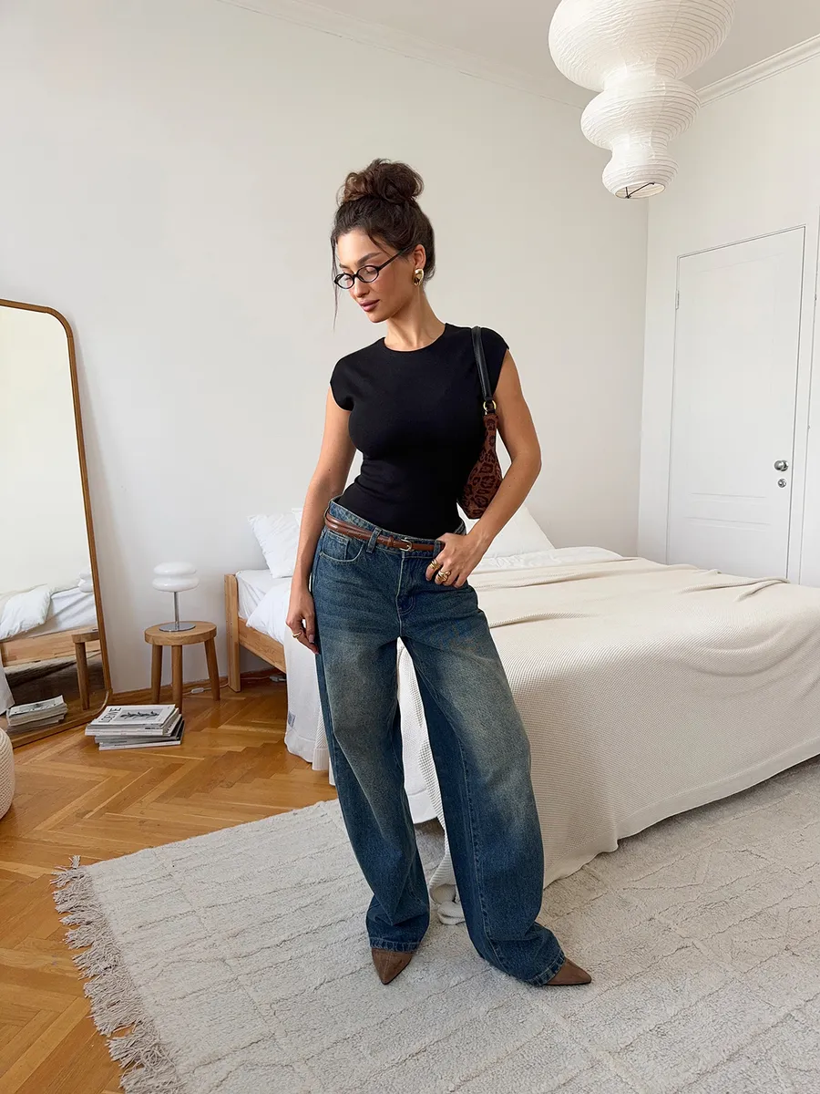 Топ футболка скимс под пиджак