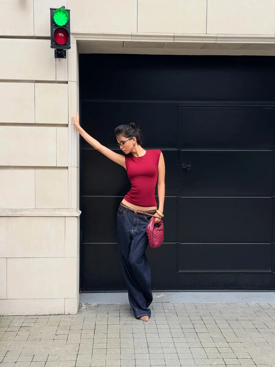 Топ футболка скимс под пиджак