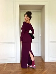 Платье вязаное длинное с открытыми плечами